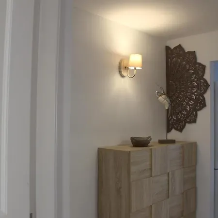 Flor De Cactus كوستا تاغيسي